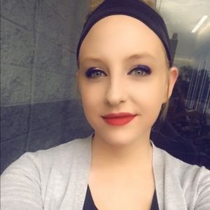 Meet your Posher, Christina